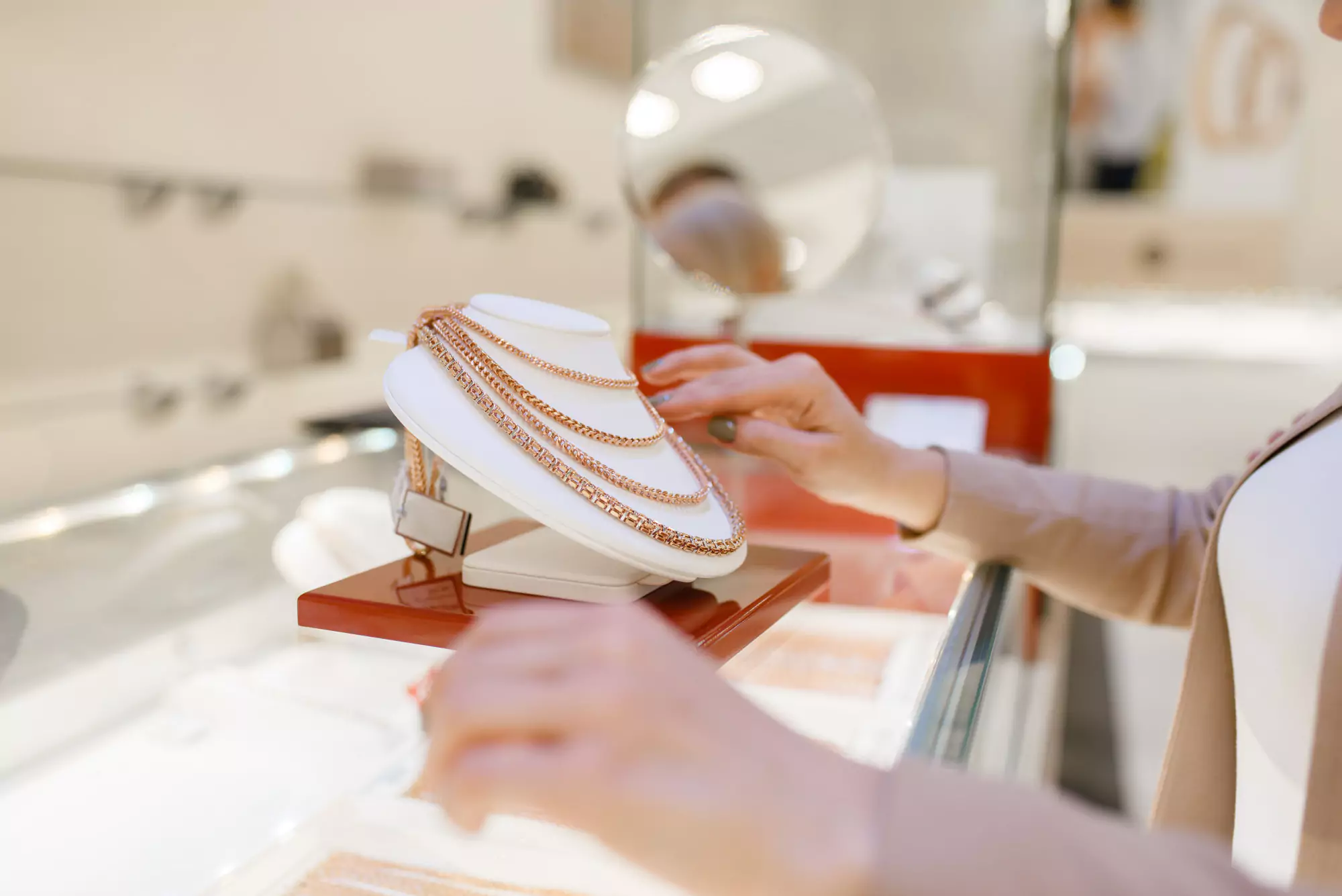 نصب دوربین و دزدگیر در طلافروشی